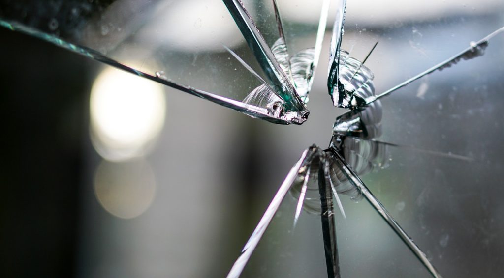 glass-1497227_1280